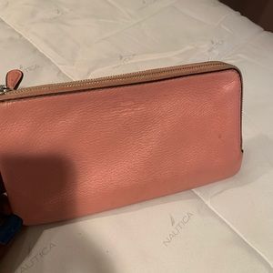 PINK LEATHER COACH WRISTLET